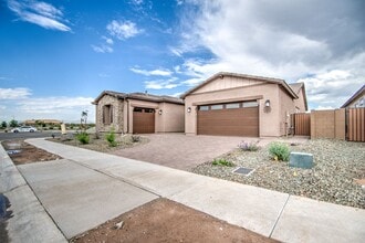 9640 W Monterey Way in Phoenix, AZ - Building Photo - Building Photo