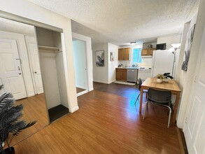1201 W 36th St in Los Angeles, CA - Building Photo - Building Photo
