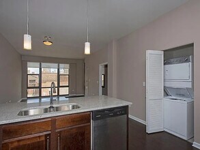 2300 S Michigan Ave in Chicago, IL - Building Photo - Building Photo
