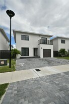 1339 NW 2nd Ln in Florida City, FL - Building Photo