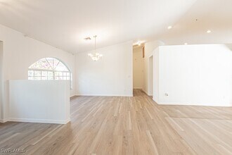 590 6th St NE in Naples, FL - Building Photo - Building Photo