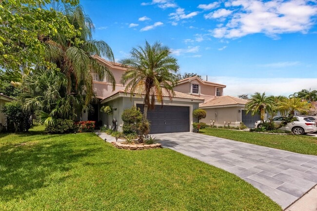 7061 Chesapeake Cir in Boynton Beach, FL - Foto de edificio - Building Photo