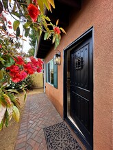 725 Omar St in Glendale, CA - Building Photo - Building Photo