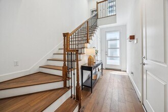 2222 Lou Ellen Ln in Houston, TX - Building Photo - Building Photo