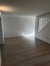 13905 Village Terrace Dr in Tampa, FL - Building Photo - Building Photo