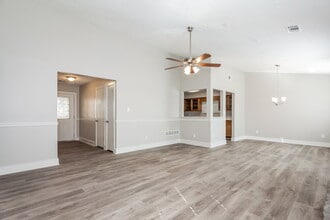 9453 Forest Knoll Dr in Jonesboro, GA - Building Photo - Building Photo