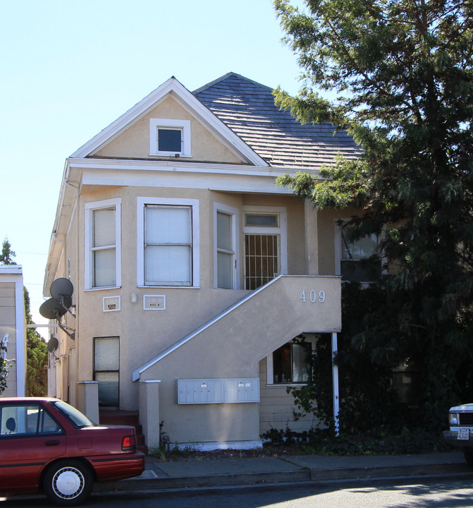 409-415 Pennsylvania St in Vallejo, CA - Building Photo