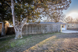 2612 NW Pollard Ave in Lawton, OK - Building Photo - Building Photo