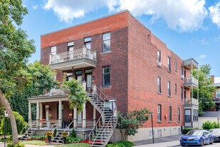 976 Agnès Rue in Montréal, QC - Building Photo