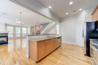 1706 McDonald St in Houston, TX - Foto de edificio - Building Photo