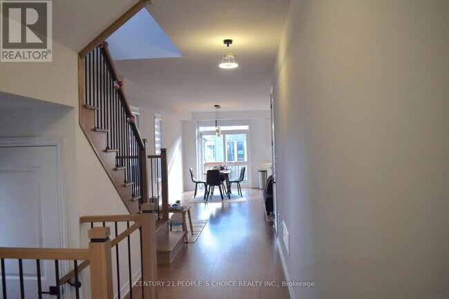 107 Molozzi St in Erin, ON - Building Photo - Building Photo