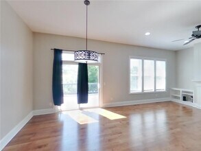 19280 Castle Ct in Farmington, MN - Building Photo - Building Photo