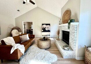 7020 Stoneridge Cir in Columbus, GA - Building Photo - Building Photo