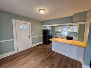 442 Matthews St in Akron, OH - Building Photo - Building Photo