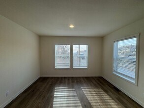 315 Gerdes Ave in Sun Valley, NV - Foto de edificio - Building Photo