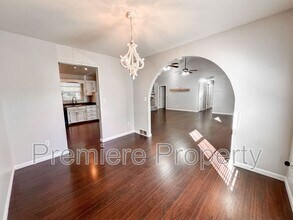 7012 N Winan Ave in Kansas City, MO - Building Photo - Building Photo