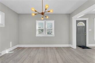 4710 Birchwood Rd in Garfield Heights, OH - Building Photo - Building Photo