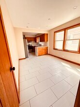 2823 W 71st St in Chicago, IL - Building Photo - Building Photo