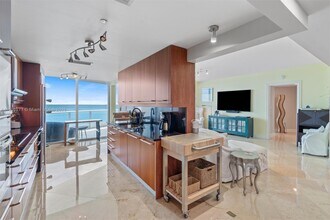 1600 S Ocean Blvd in Pompano Beach, FL - Building Photo - Building Photo