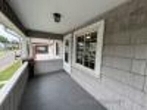 2832-2834 Indianola Ave in Columbus, OH - Building Photo - Building Photo