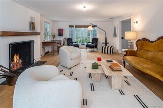97 Westchester Ave in Pound Ridge, NY - Building Photo - Building Photo