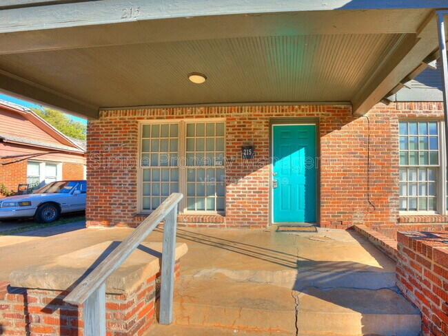 215 NE 16th St in Oklahoma City, OK - Building Photo - Building Photo