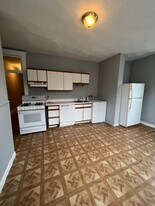 135 Chiswick Rd, Unit 6 in Boston, MA - Building Photo