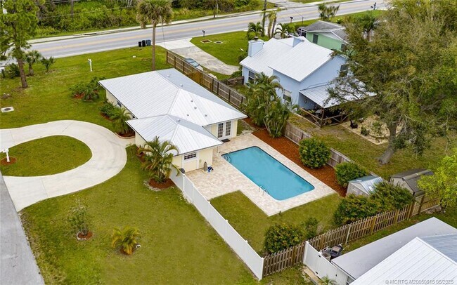 2363 NW Brennan Ct in Stuart, FL - Building Photo - Building Photo