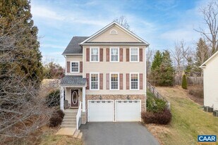 1375 Amber Ridge Rd in Charlottesville, VA - Building Photo