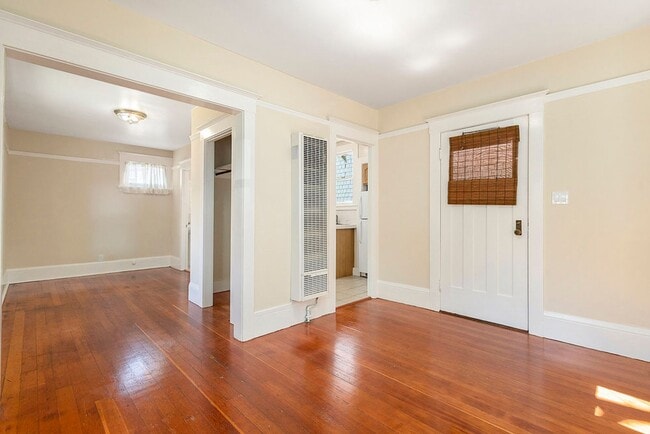 1401 St Charles St in Alameda, CA - Foto de edificio - Building Photo