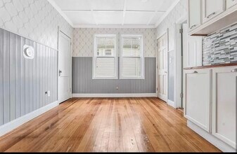 475 Tecumseh St, Unit Unit 1 in Fall River, MA - Building Photo - Building Photo