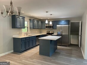 220 Freestone Dr in Newnan, GA - Building Photo - Building Photo