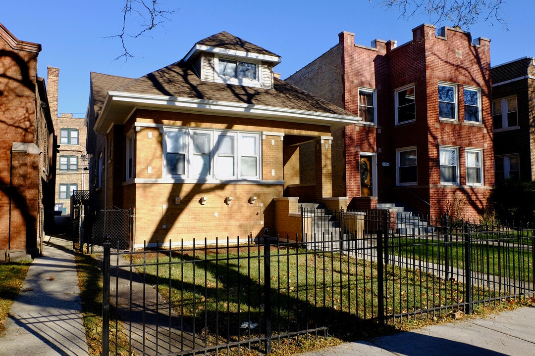 4346 W Parker Ave in Chicago, IL - Building Photo