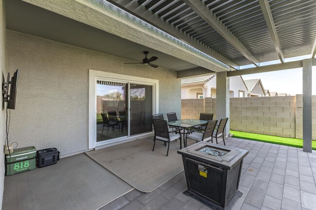 property at 1714 W Starfire Ave