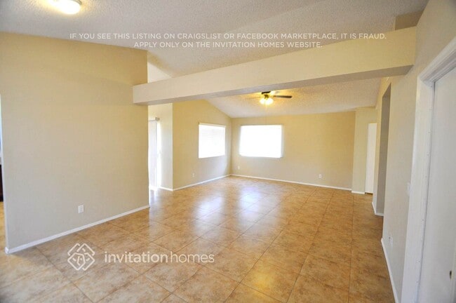 801 W Piute Ave in Phoenix, AZ - Building Photo - Building Photo