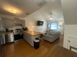 1119 Ocala Rd in Tallahassee, FL - Building Photo - Building Photo