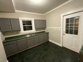 326 11th St in Elyria, OH - Building Photo - Building Photo