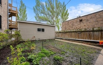 1359 N Rockwell St, Unit 1 in Chicago, IL - Building Photo - Building Photo