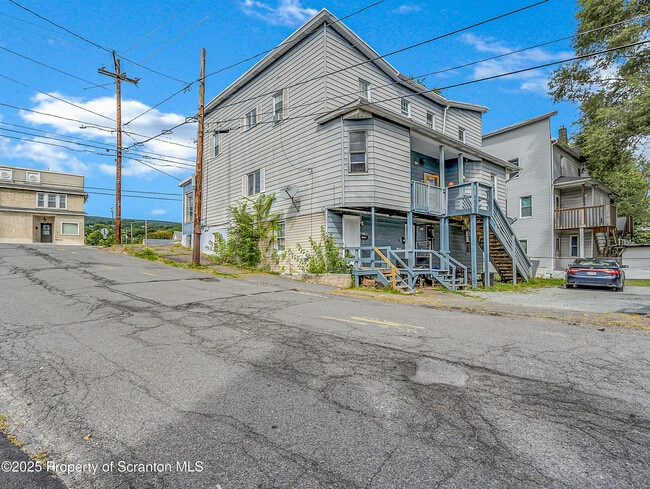 1202 Main St in Dickson City, PA - Building Photo - Building Photo