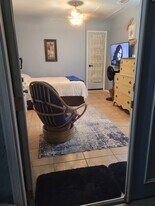 678 102nd Ave N in Naples, FL - Building Photo