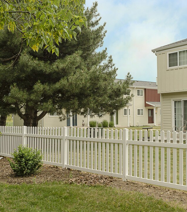 Lakeside Gardens and Townhomes in Fond du Lac, WI - Building Photo