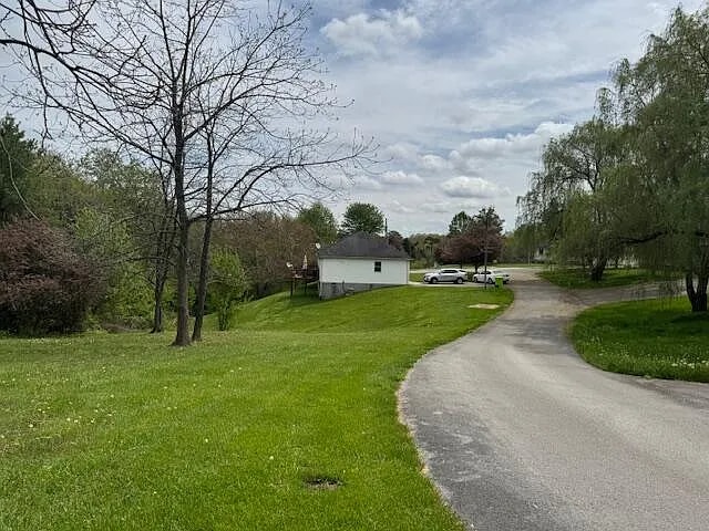 77 Bethy Rd in London, KY - Foto de edificio - Building Photo