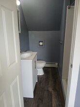 4 Cushing Rd, Unit Apt 2 in Friendship, ME - Foto de edificio - Building Photo