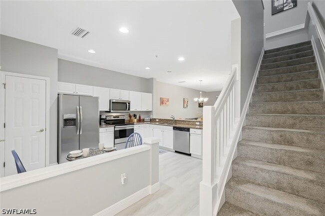 property at 836 Hampton Cir