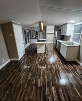 65 Old Milburnton Rd in Limestone, TN - Building Photo