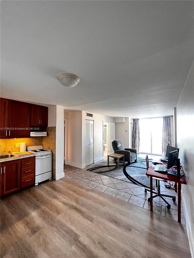 property at 1750 James Ave