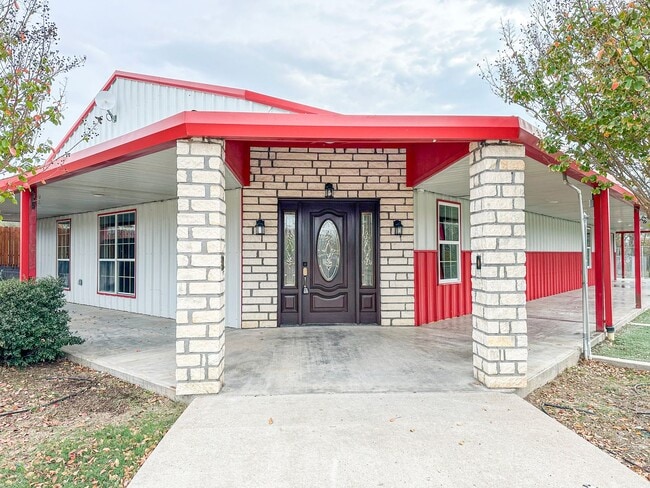 11635 TX-36 in Jonesboro, TX - Building Photo - Building Photo