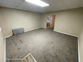 302 Vine St in Old Forge, PA - Building Photo - Building Photo