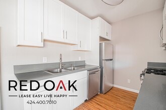 6819 Laurel Canyon Blvd in Los Angeles, CA - Building Photo - Building Photo