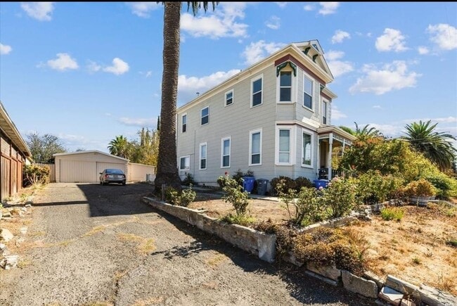 544 Grant St in Vallejo, CA - Foto de edificio - Building Photo